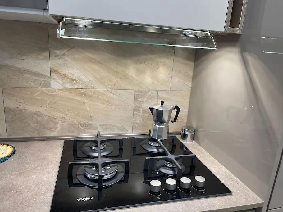 Appartement Nel Quartiere Bayres Suite Completamente Rinnovata Milaan