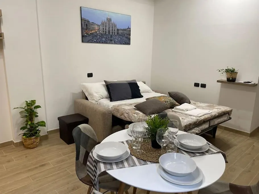 Nel Quartiere Bayres Suite Completamente Rinnovata Milaan