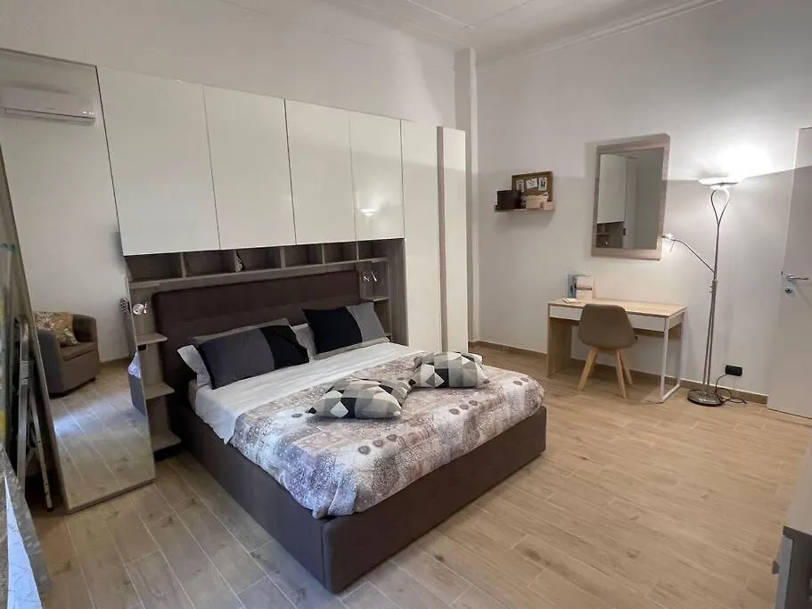 Appartement Nel Quartiere Bayres Suite Completamente Rinnovata Milaan