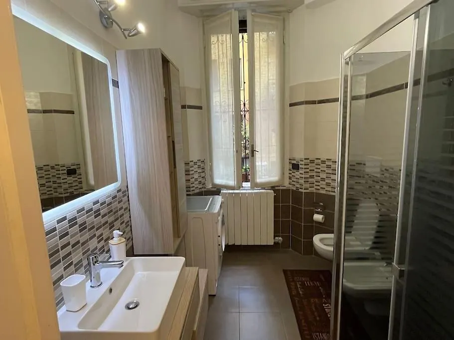 Nel Quartiere Bayres Suite Completamente Rinnovata Milaan
