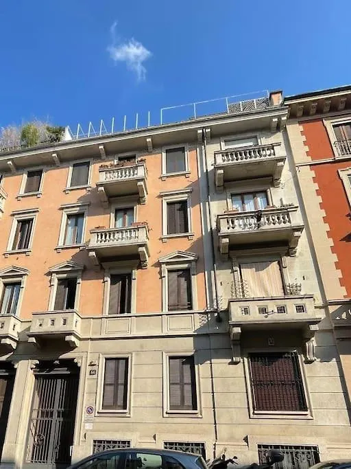 Nel Quartiere Bayres Suite Completamente Rinnovata Milaan Italië