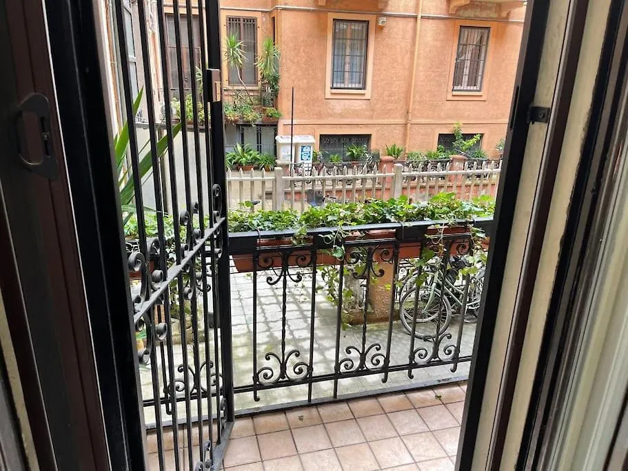Nel Quartiere Bayres Suite Completamente Rinnovata Milaan