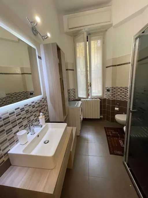 Nel Quartiere Bayres Suite Completamente Rinnovata Milaan 0*,